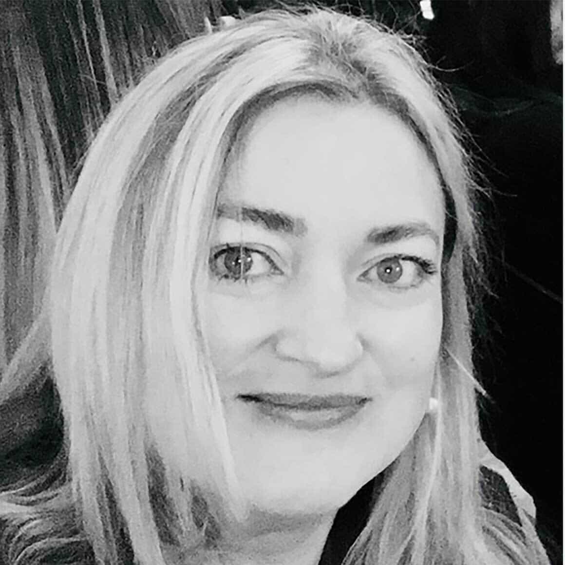 Julia Ochinero Headshot