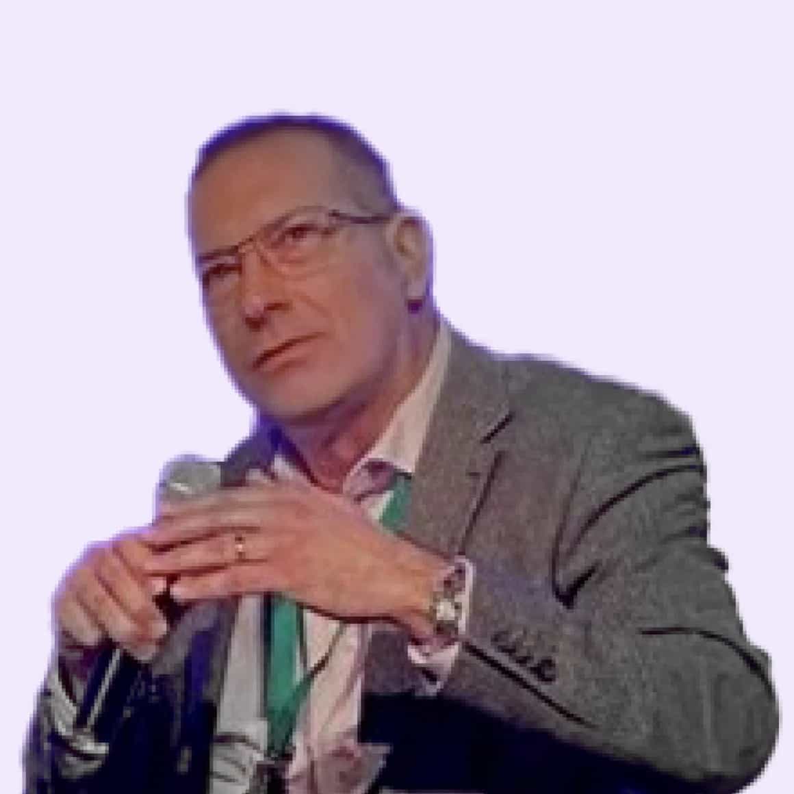 Jason Roberts Headshot